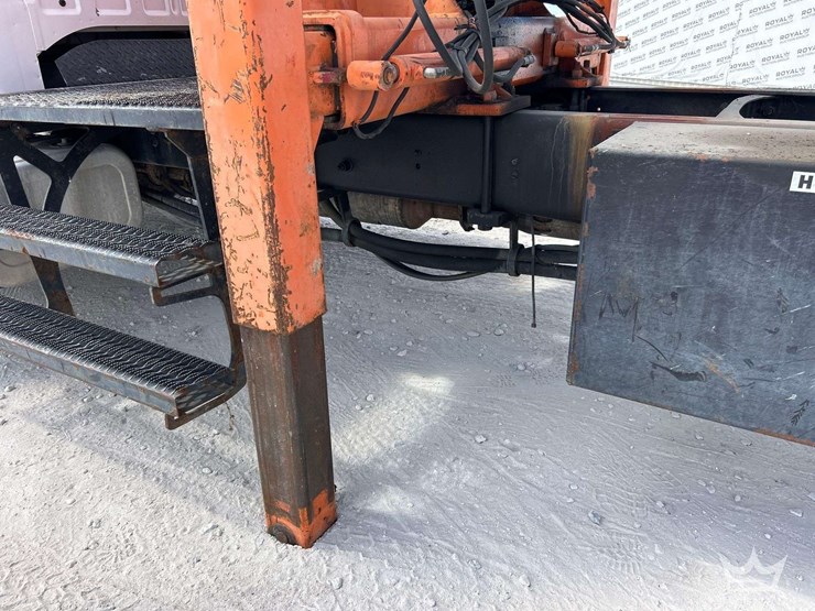 2017-ford-f750-image-24