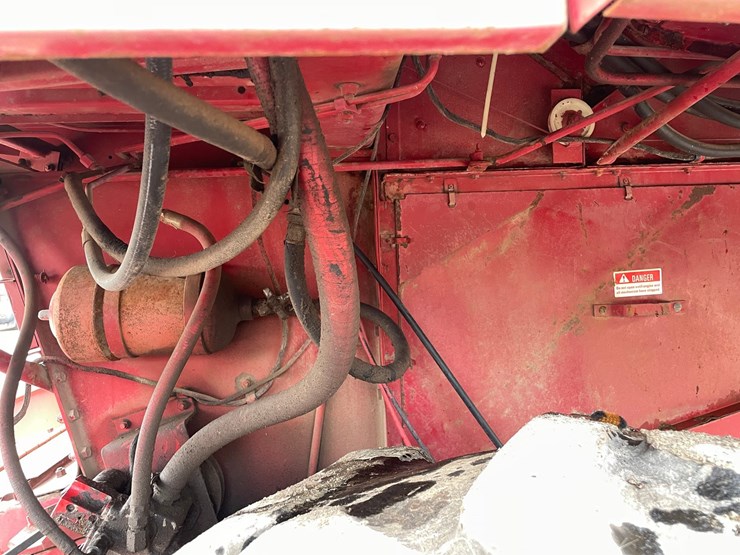 #4046-•-international-combine-image-69