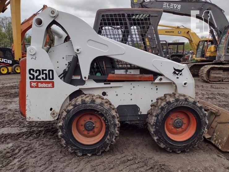 2007-bobcat-s250-image-23