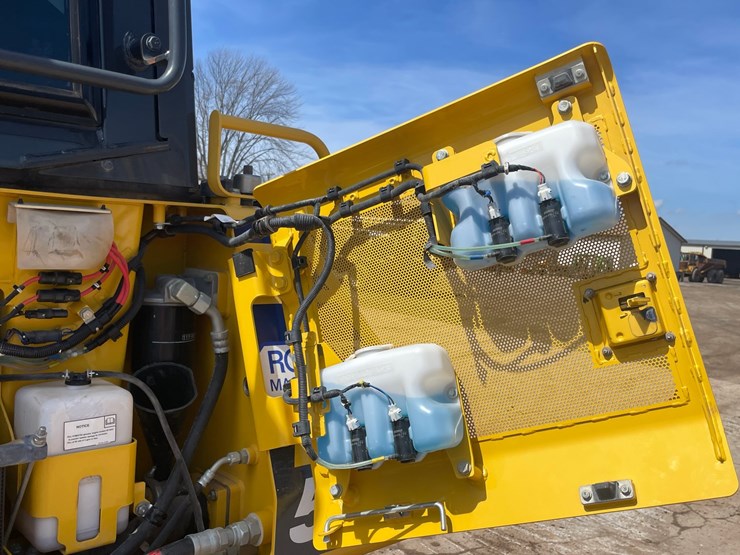 2020-komatsu-d51px-image-41