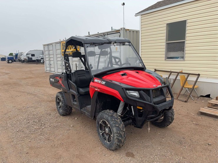2017-arctic-cat-700-image-2