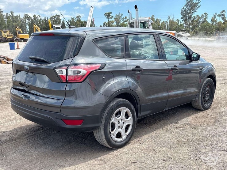 2017-ford-escape-image-3