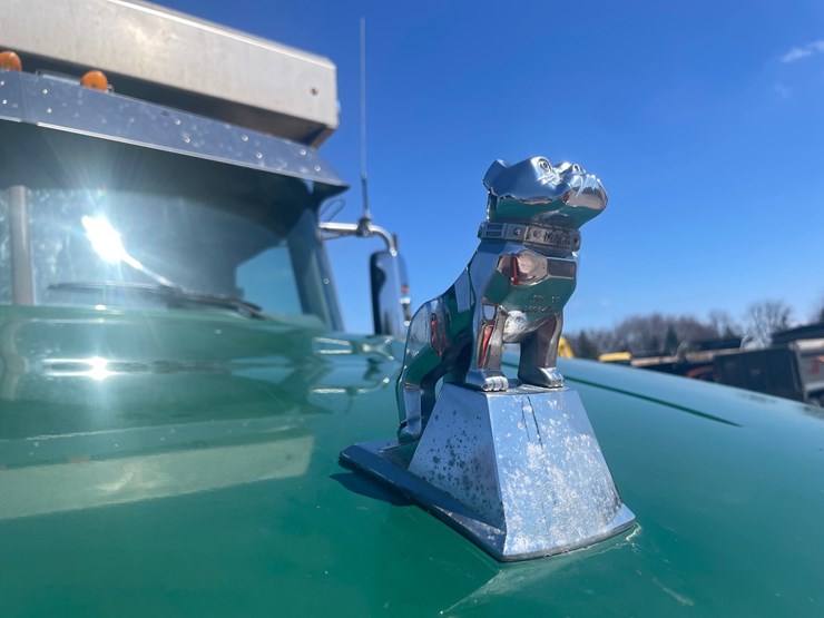 2013-mack-granite-104fr-image-139