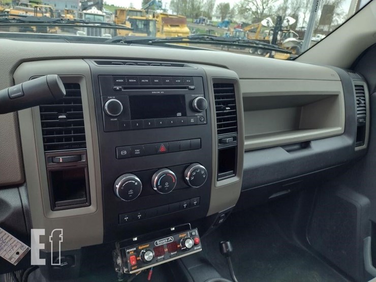 2011-dodge-ram-3500hd-image-8