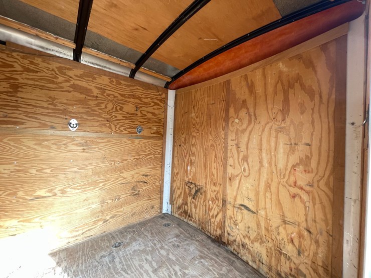 #4040-•-haulmark-enclosed-trailer-image-30