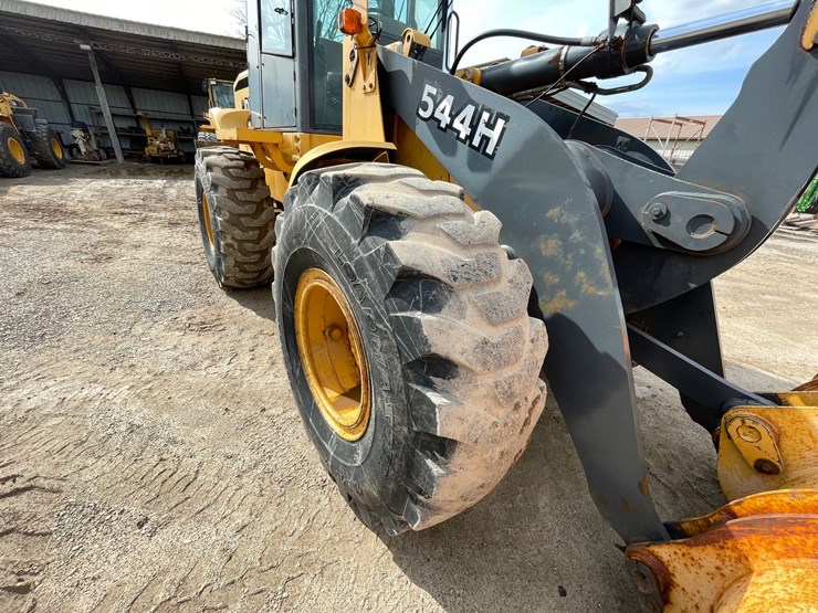 2000-deere-544h-image-25
