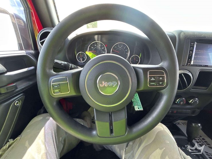 2012-jeep-wrangler-sport-image-13