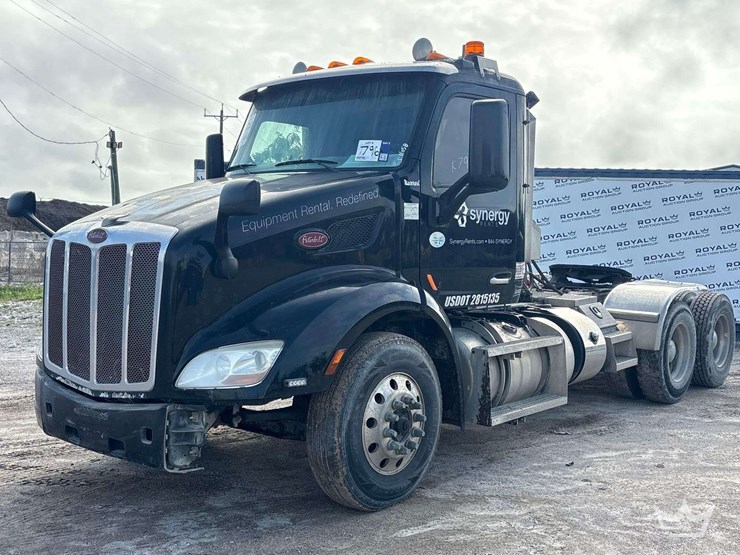 2019-peterbilt-579-image-28