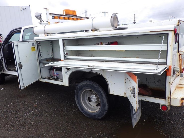 2005-chevrolet-3500-image-10