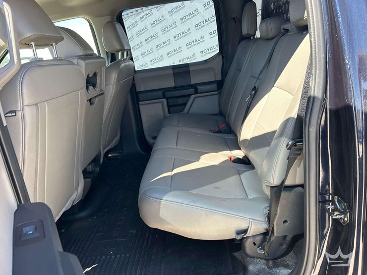 2022-ford-f250-image-23