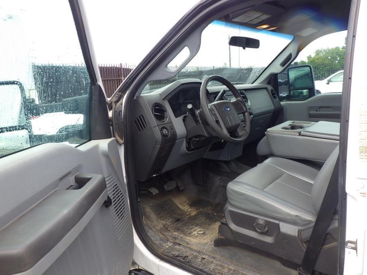 2016-ford-f550-image-5
