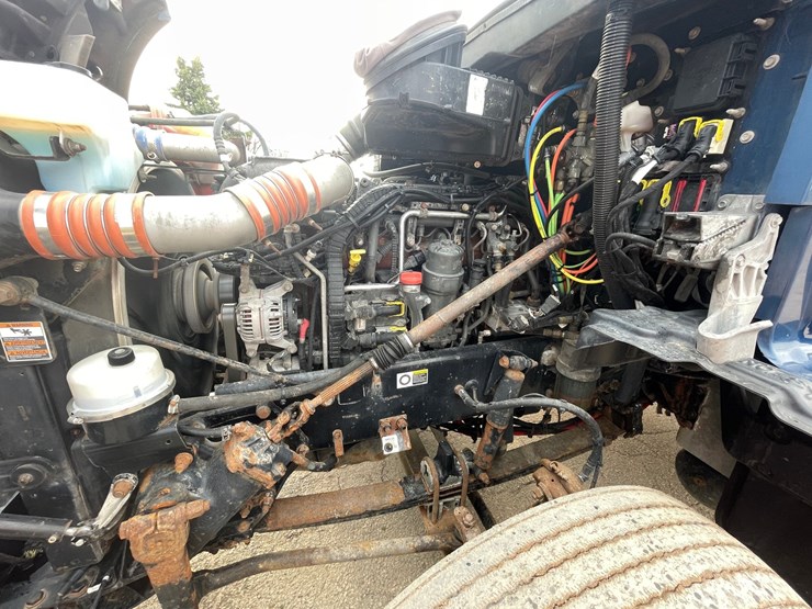 2015-kenworth-t880-image-65