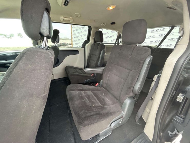 2016-dodge-grand-caravan-image-20