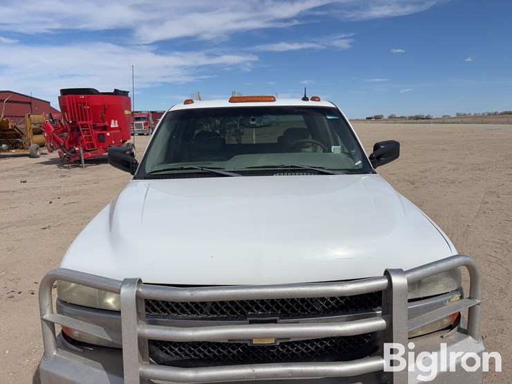 2002-chevrolet-silverado-2500-image-12