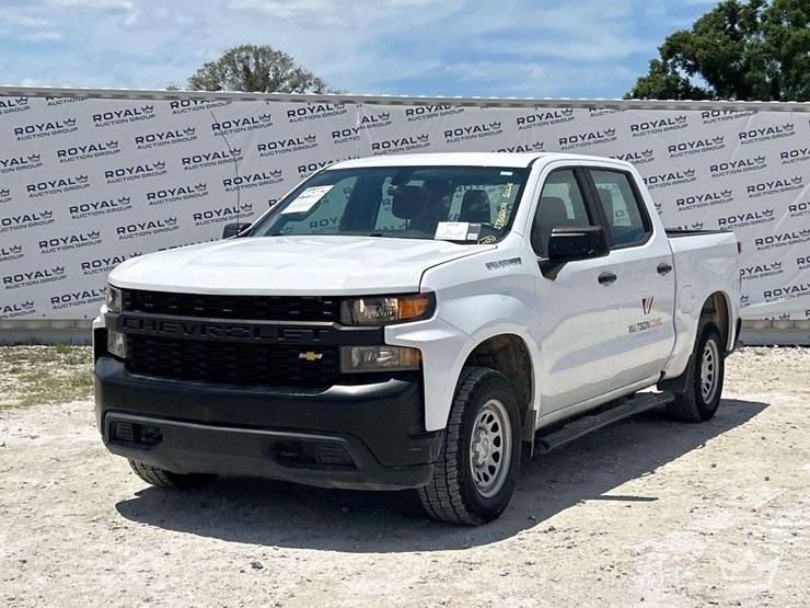 2021-chevrolet-silverado-1500-image-1