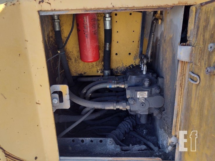 2007-deere-700j-lgp-image-16