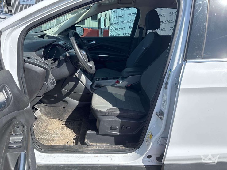 2014-ford-escape-image-12