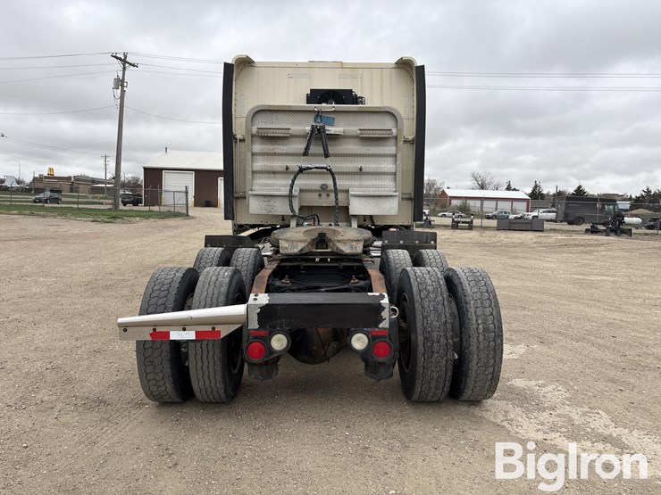2011-peterbilt-386-image-6