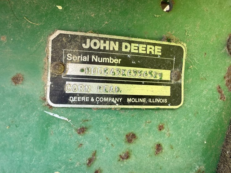 john-deere-8-image-37