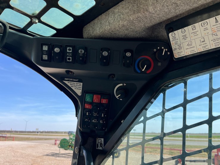 2019-deere-333g-image-22
