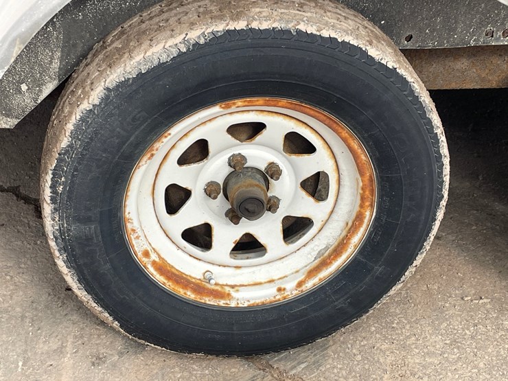 #4040-•-haulmark-enclosed-trailer-image-15