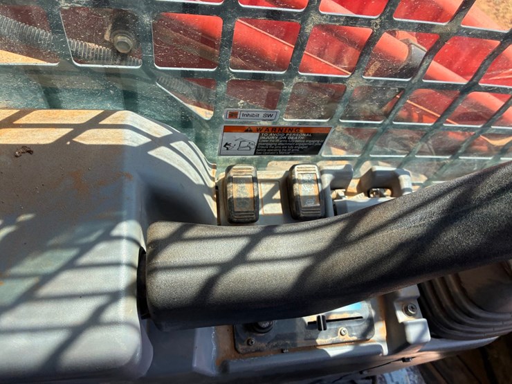 kubota-svl97-2-image-18