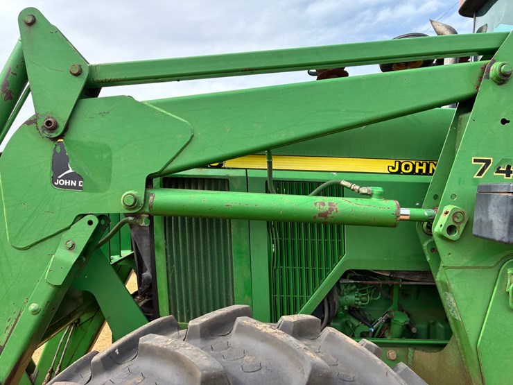 2000-john-deere-7610-image-10