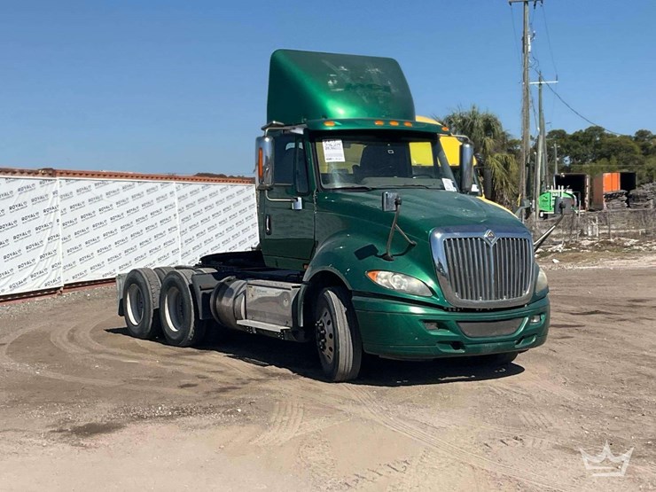 2015-international-prostar-image-2