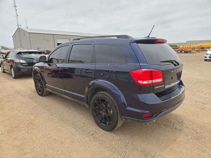 2017-dodge-journey-sxt-image-5