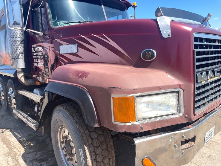 #4013-•-2000-quad-axle-mack-dump-truck-(has-wi-title)-image-54