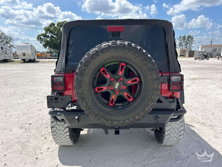 2012-jeep-wrangler-sport-image-27