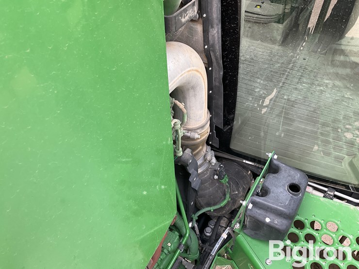2019-john-deere-r4044-image-12