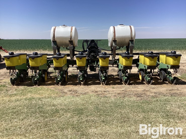 john-deere-7300-image-6