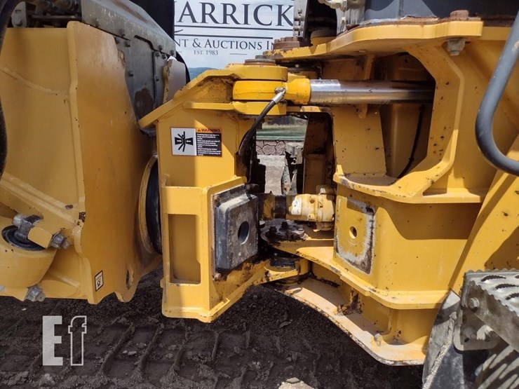 deere-300d-image-26
