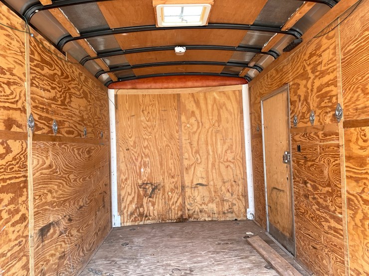 #4040-•-haulmark-enclosed-trailer-image-37