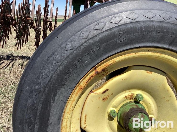 john-deere-400-image-15