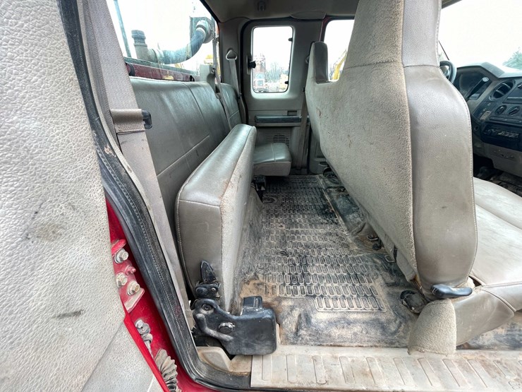 2008-ford-f550-xl-image-111