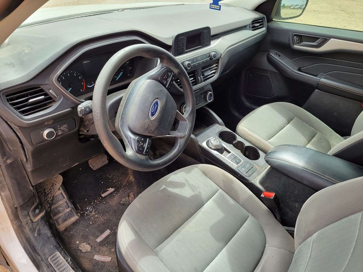 2021-ford-escape-image-14
