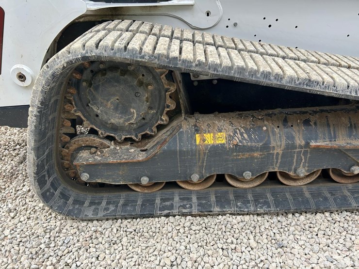 2023-bobcat-t770-image-13