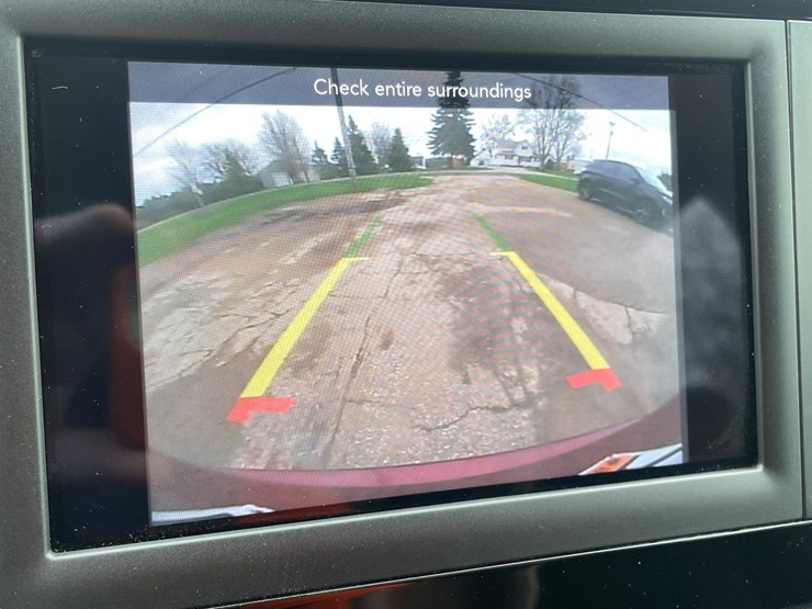 2018-chrysler-pacifica-image-54
