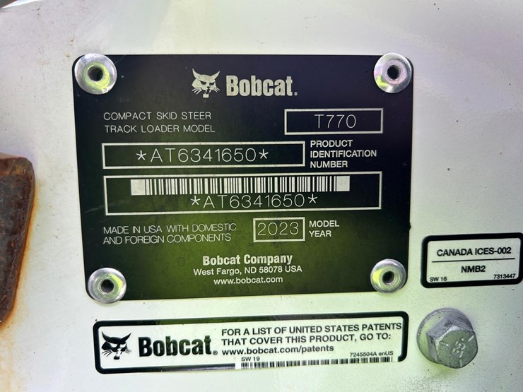 2023-bobcat-t770-image-31