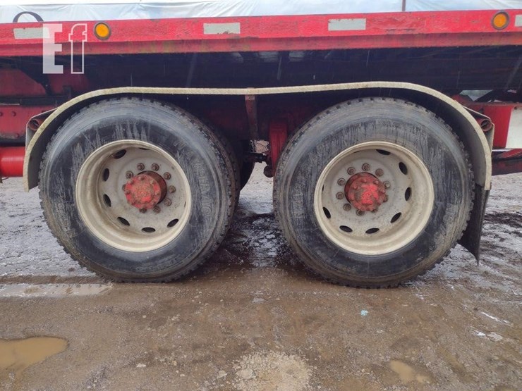 1993-peterbilt-379-image-19