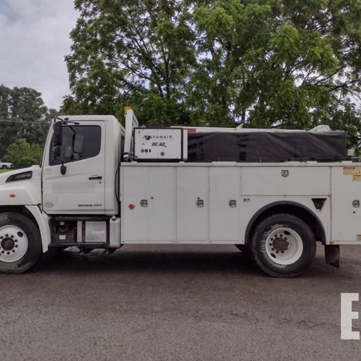 2015 HINO 338