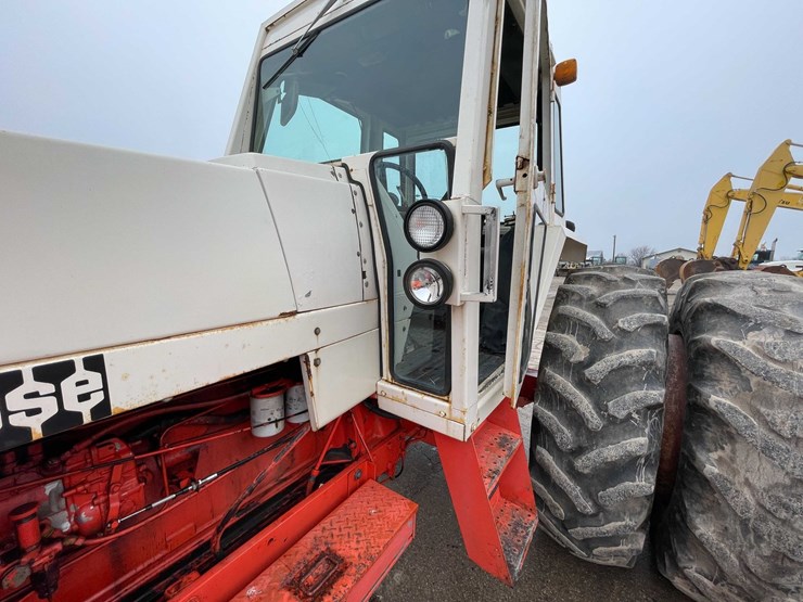 #4064-•-case-1370-tractor-image-62