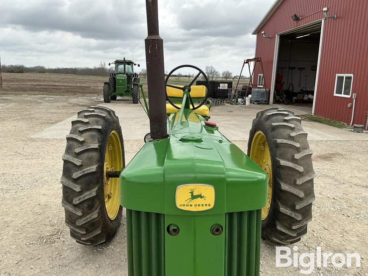 1958-john-deere-520-image-11