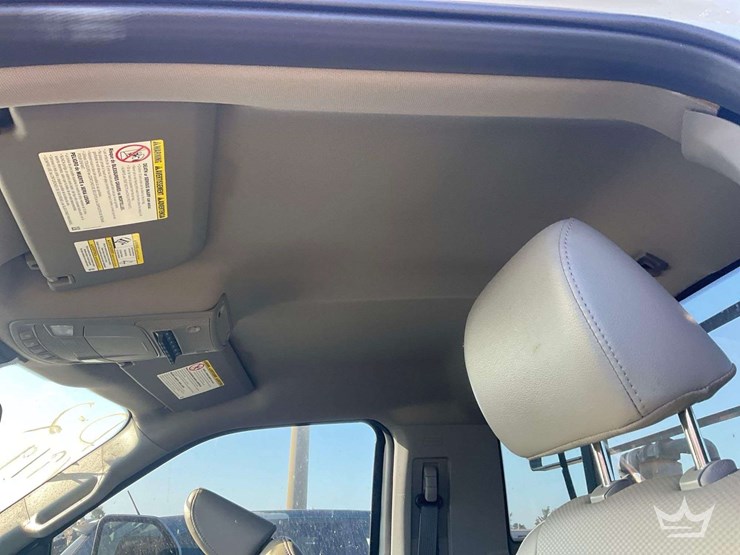2022-ford-f250-image-17