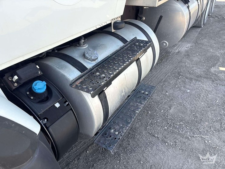2018-international-workstar-7500-image-35