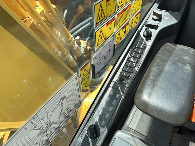 2017-caterpillar-313fl-image-23