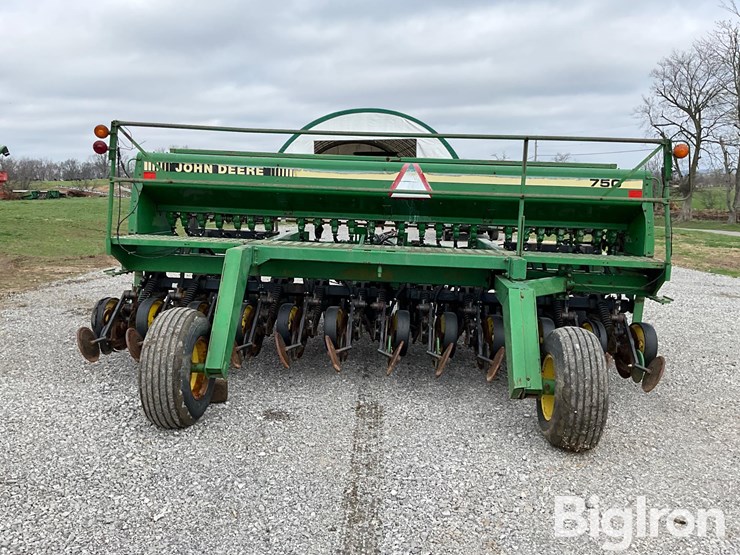 john-deere-750-image-6