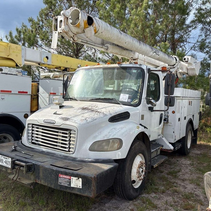 2010 FREIGHTLINER M2 106